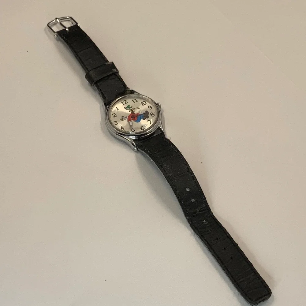 Vintage Lorus‎ Disney Goofy V516-6A00 Stainless Steel Silver 34mm Watch